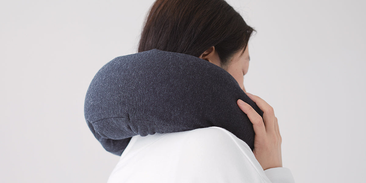 https://www.muji.us/cdn/shop/collections/collection_page_travel_neck_cushions_1200x600_crop_center.jpg?v=1645737593