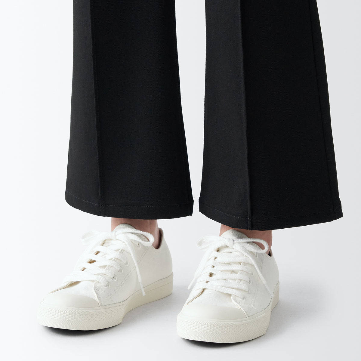 Less Tiring Sneakers | White Water Repellent Casual Sneakers | MUJI USA