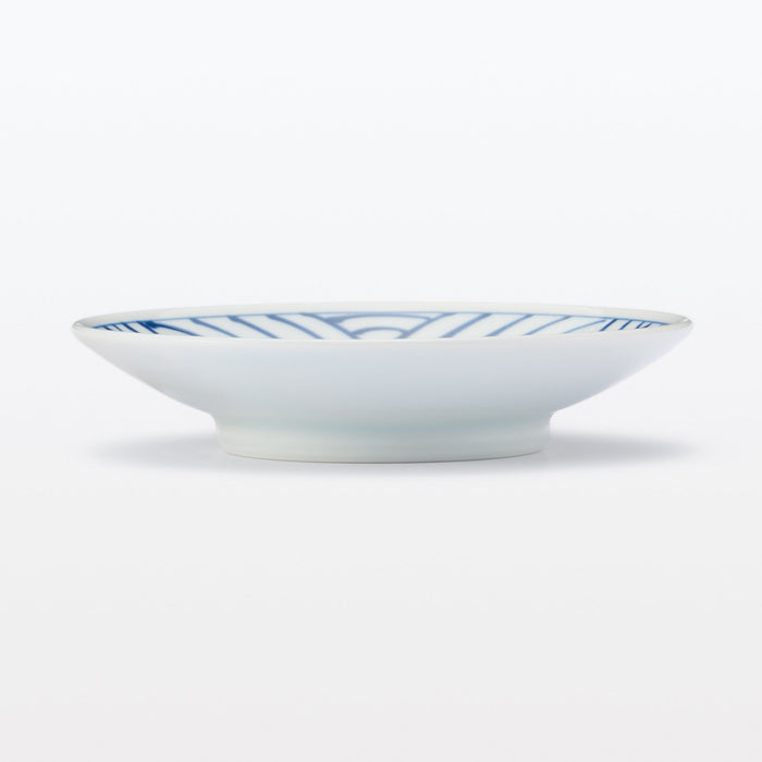Japanese Tableware Wave Pattern Hasami Ware Small Plate Large Wave Pattern | Japanese Tableware | MUJI USA