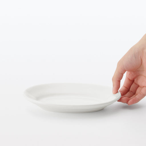 Porcelain Rimmed Oval Plate Small - White MUJI