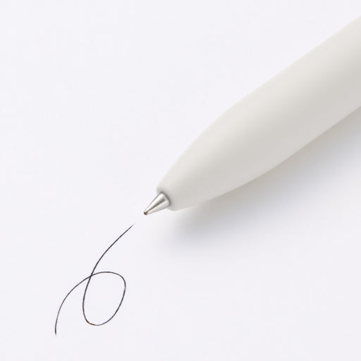 #wk 52 - Smooth Oil Ink Ballpoint Pen 0.5 mm - Black NBE04A3A MUJI