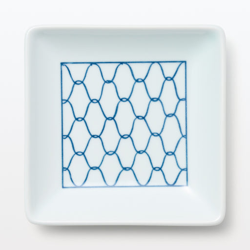 #wk 52 - Hasami Ware Square Plate - Mesh Pattern MDR60A4A MUJI
