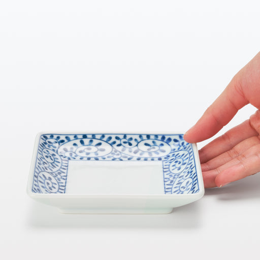Hasami Ware Square Plate - Arabesque Pattern MUJI