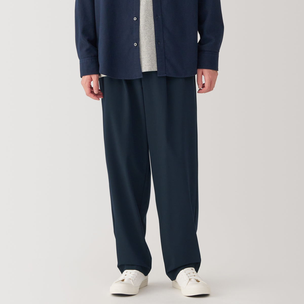 Men's Wrinkle-Resistant Darted Wide Easy Pants