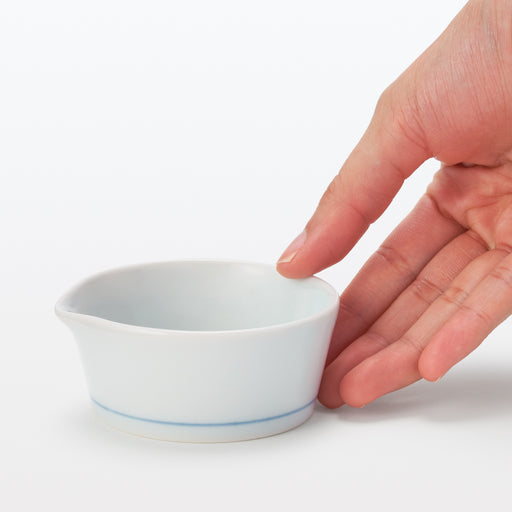 #wk 52 - Hasami Ware Lipped Bowl - Stripe MDR66A4A MUJI