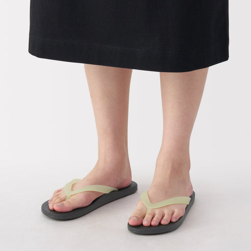 Foot Shaped Flip Flops Black MUJI