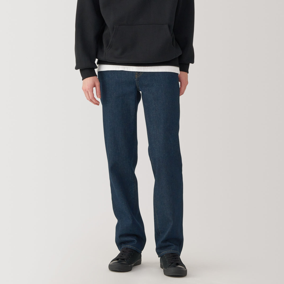 Men's Kapok Blend Straight Denim Trousers | Jeans | MUJI USA