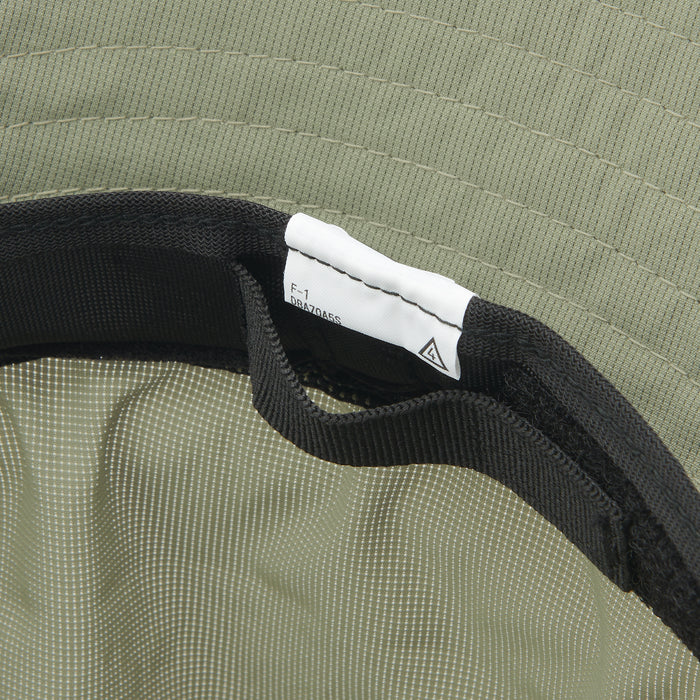 DOUGLAS OBK XS ショルダーパッド ホワイト/ブラック ダグラス ショルダーパッド CP 24SW｜アメフト用品専門店 QB