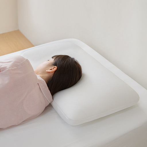 Washable Cover Plump Pillow (16.5 x 26.4") MUJI