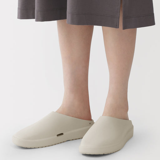 #WK13 Foot Shaped Sabot Sandals EKB31A6S (delete variants) Light Beige MUJI