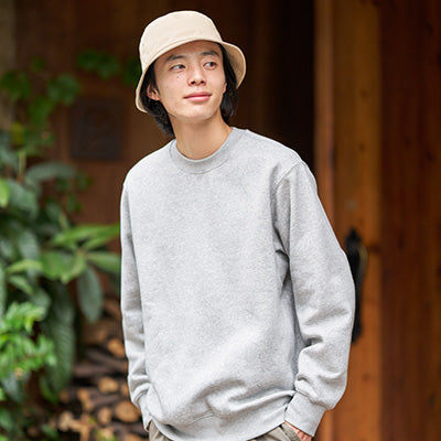 Hoodies & Sweatshirts