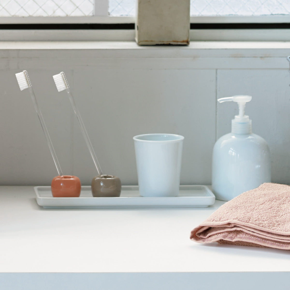 White Porcelain Tray | Bathroom Accessories | MUJI USA