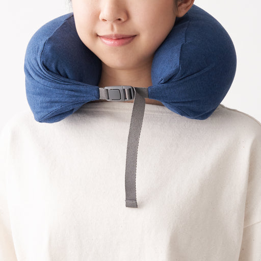 Well-Fitted Neck Cushion Melange Navy MUJI