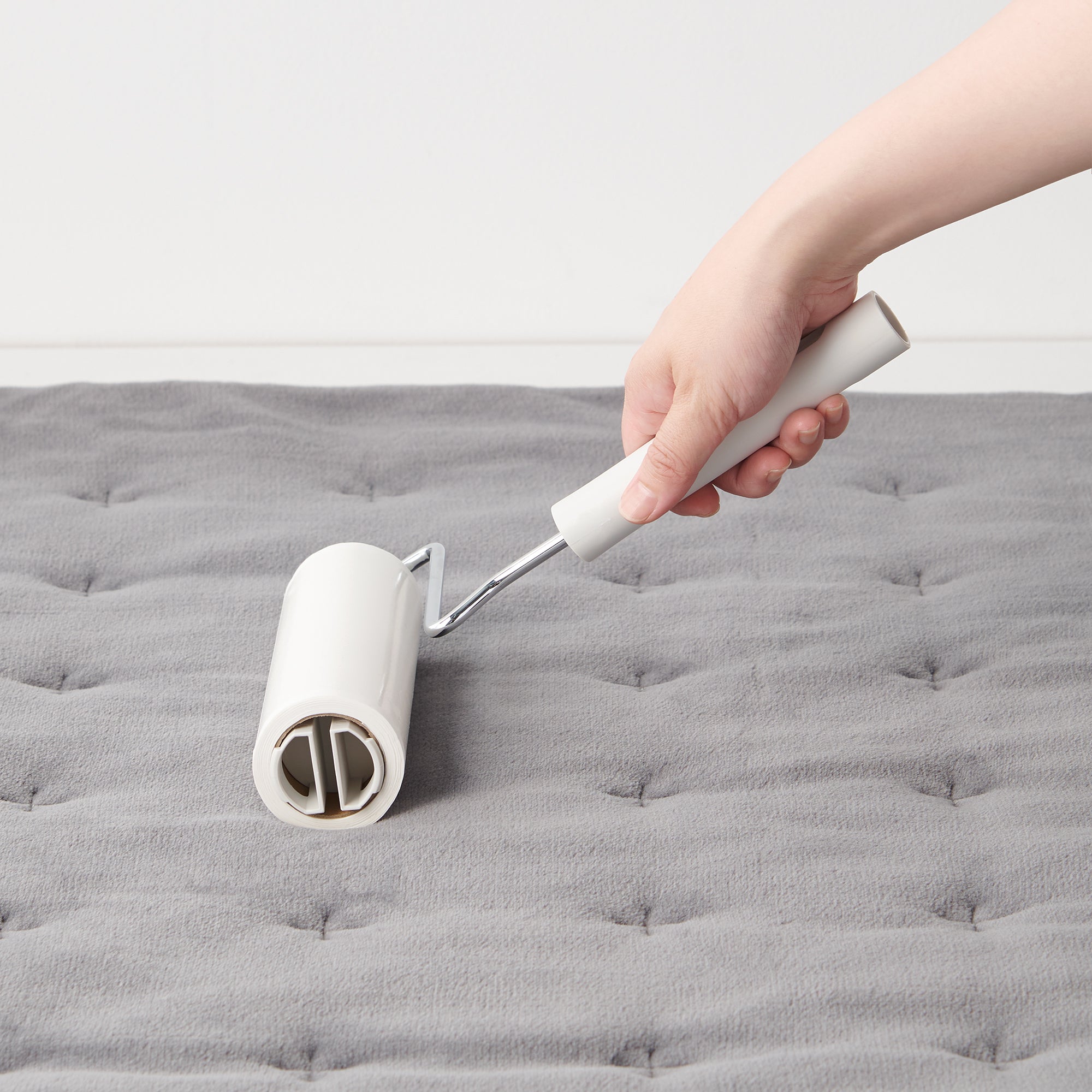 Muji Lint Roller – Perforated Adhesive Sheets For Easy Cleaning - View #3